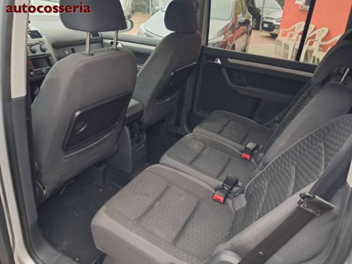 Volkswagen Touran 1.4 TSI Highline (6)