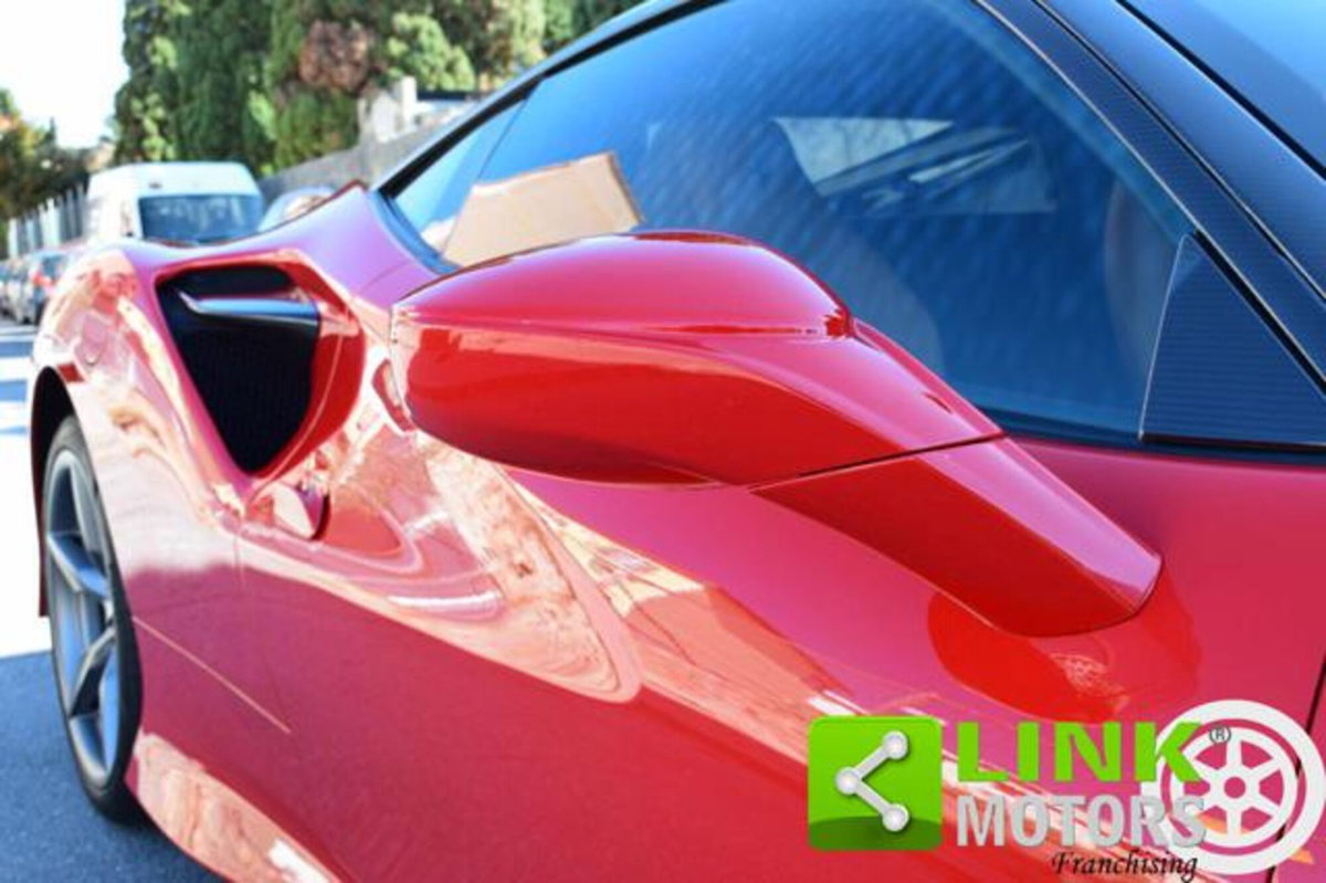 Ferrari F8 Coupé F8 Tributo (10)