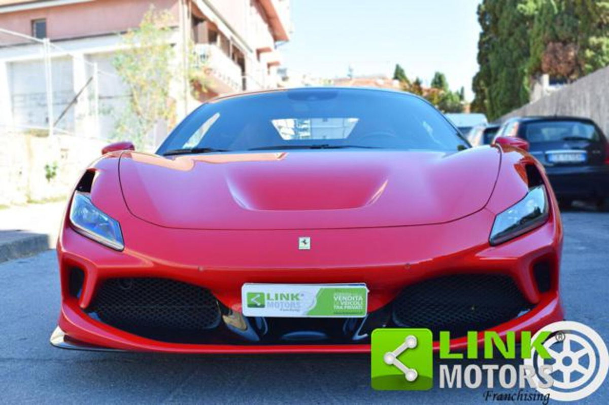 Ferrari F8 Coupé F8 Tributo (2)