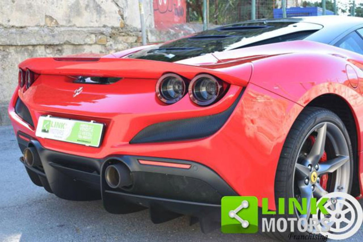 Ferrari F8 Coupé F8 Tributo (5)