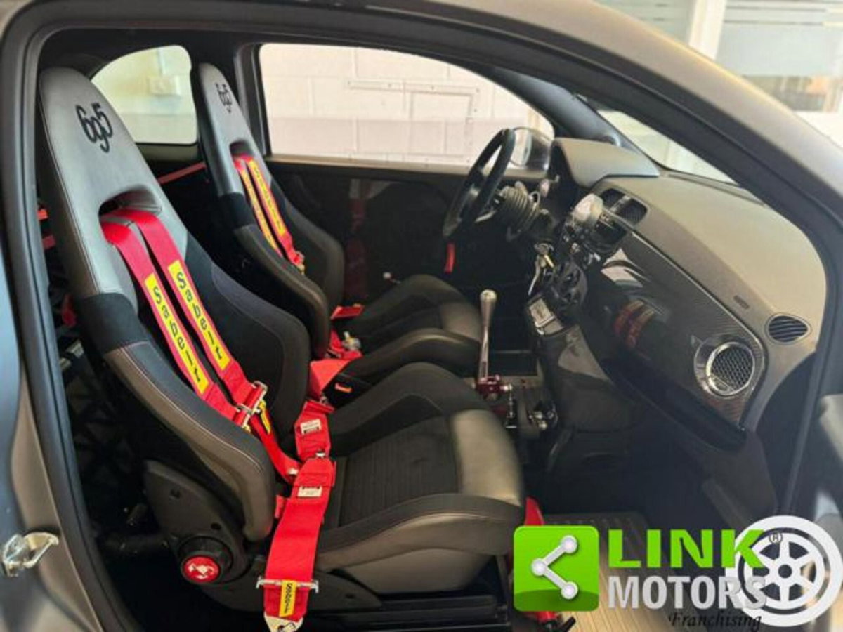 Abarth 695 695 1.4 Turbo T-Jet 190 CV Biposto (13)