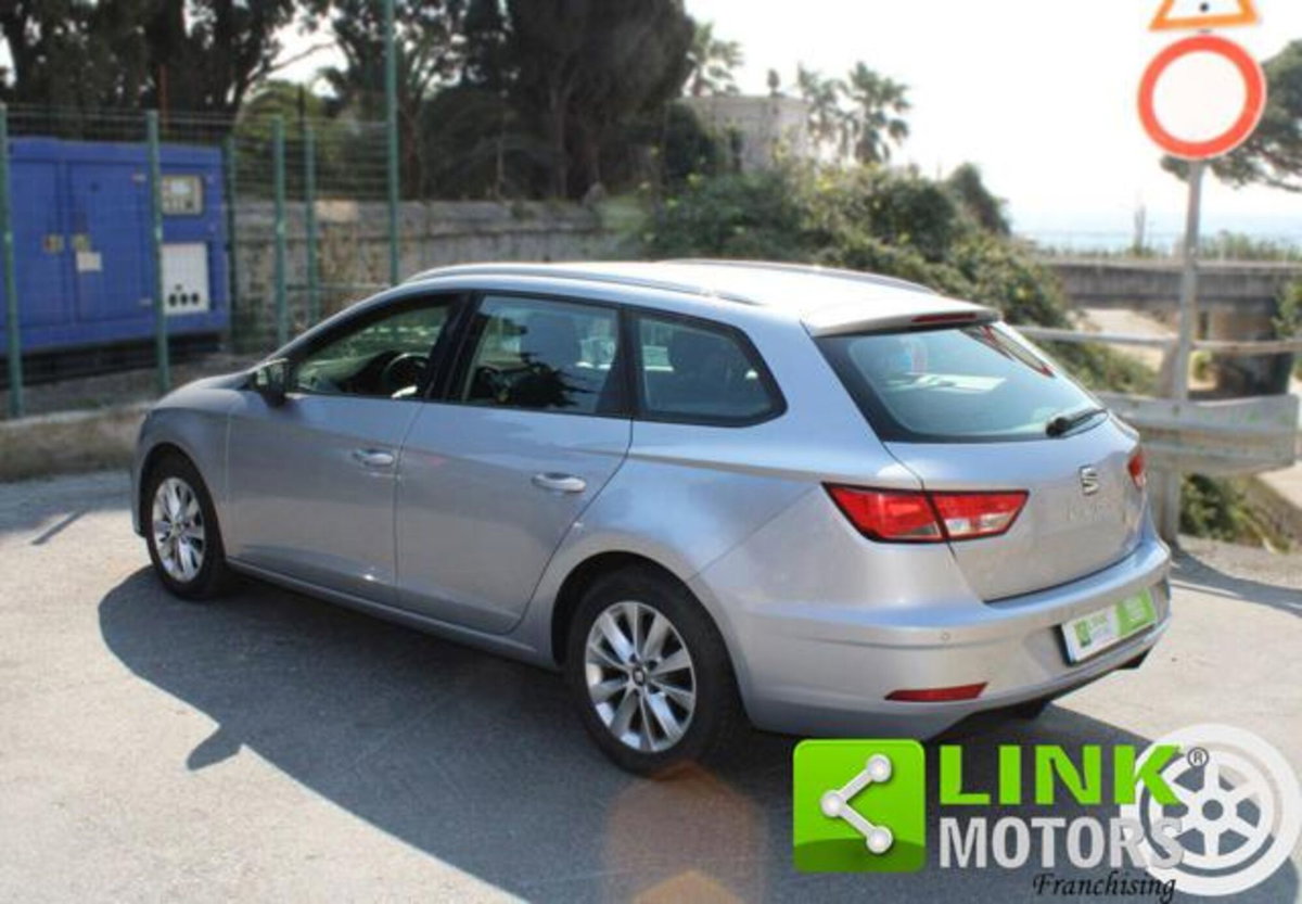 SEAT Leon 1.6 TDI 115 CV 5p. Business (6)