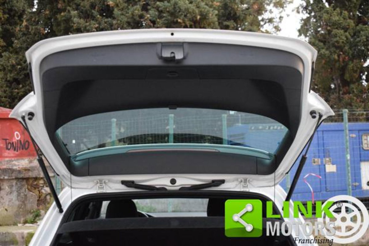 Volkswagen Golf GTE 1.4 TSI DSG 5p. Plug-In-Hybrid (11)