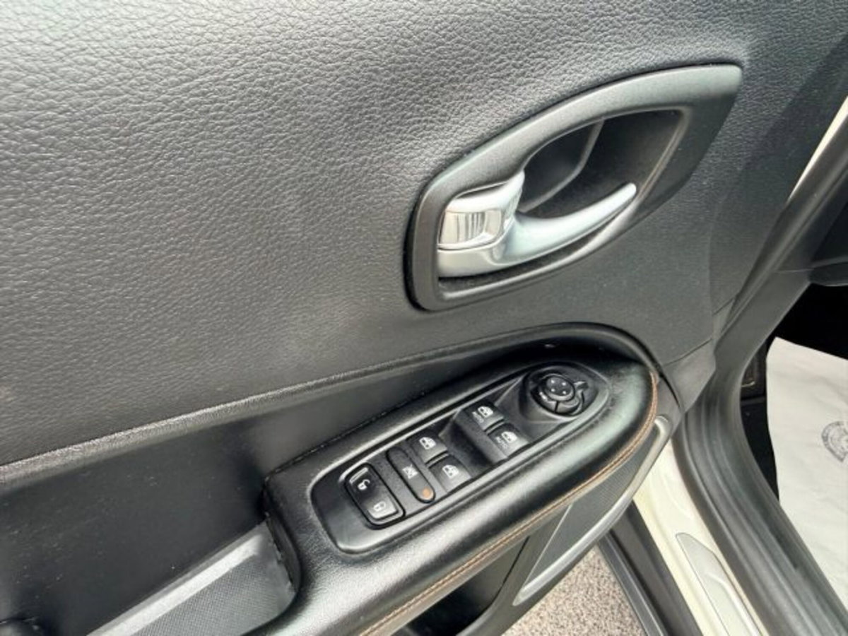 Jeep Compass 2.0 Multijet II 4WD Limited (7)