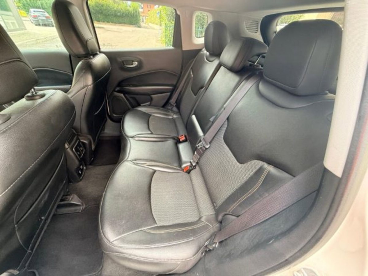 Jeep Compass 2.0 Multijet II 4WD Limited (9)