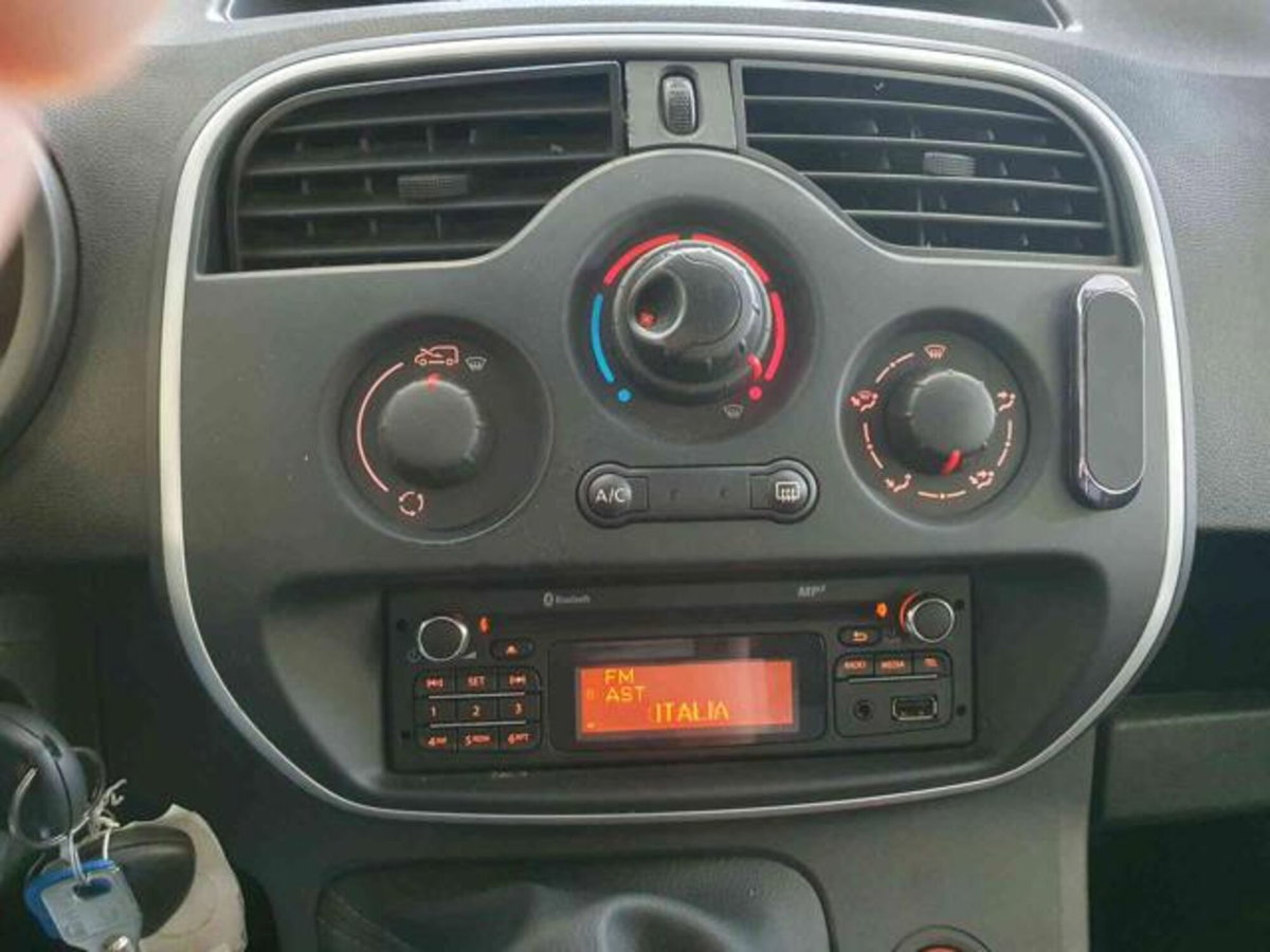 Renault Kangoo Blue dCi 115CV Express Maxi Combi Ice Plus (10)