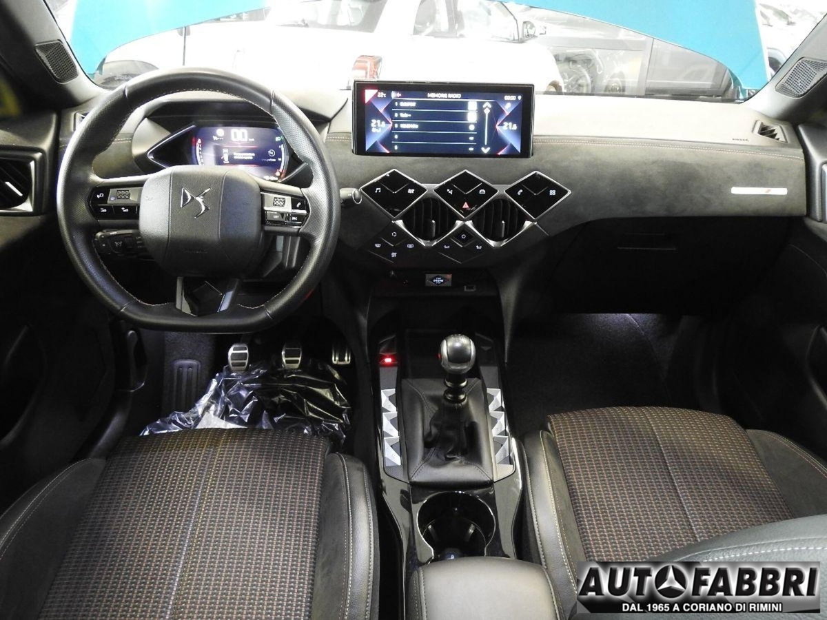 Ds DS 3 DS 3 Crossback PureTech 100 Toits de Paris (19)