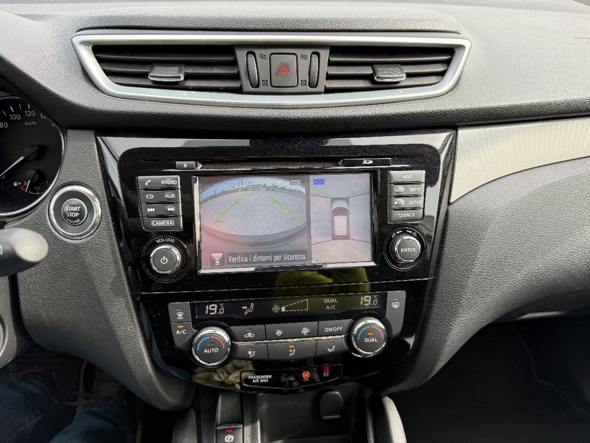 Nissan Qashqai 1.5 dCi 115 CV N-Connecta (16)