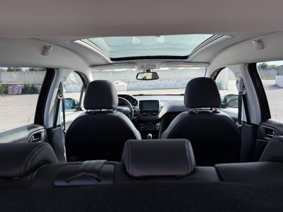 Peugeot 2008 e-HDi 92 CV Stop&Start ETG6 Allure (14)