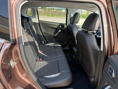 Peugeot 2008 e-HDi 92 CV Stop&Start ETG6 Allure (18)