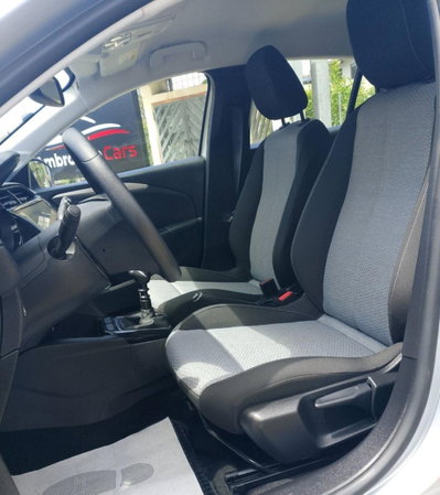 Opel Corsa 1.2 5 porte (8)