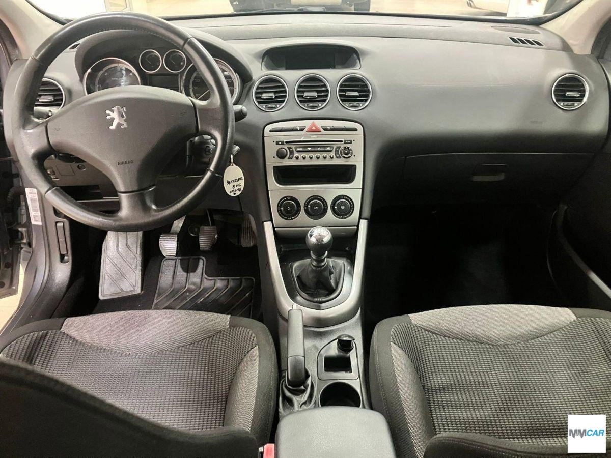 Peugeot 308 1.6 HDi 110CV 3p. Tecno 2-Tronic (7)