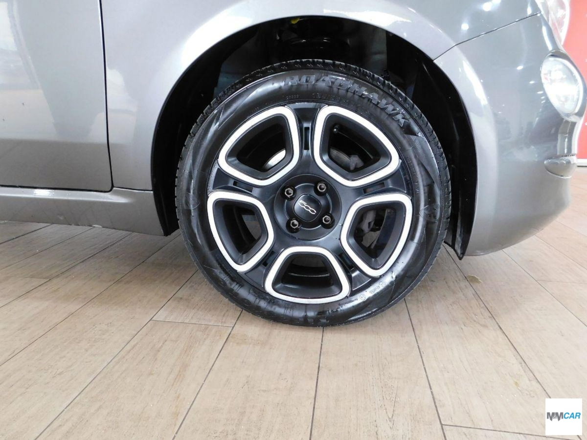 Fiat 500 1.0 Hybrid Red (5)