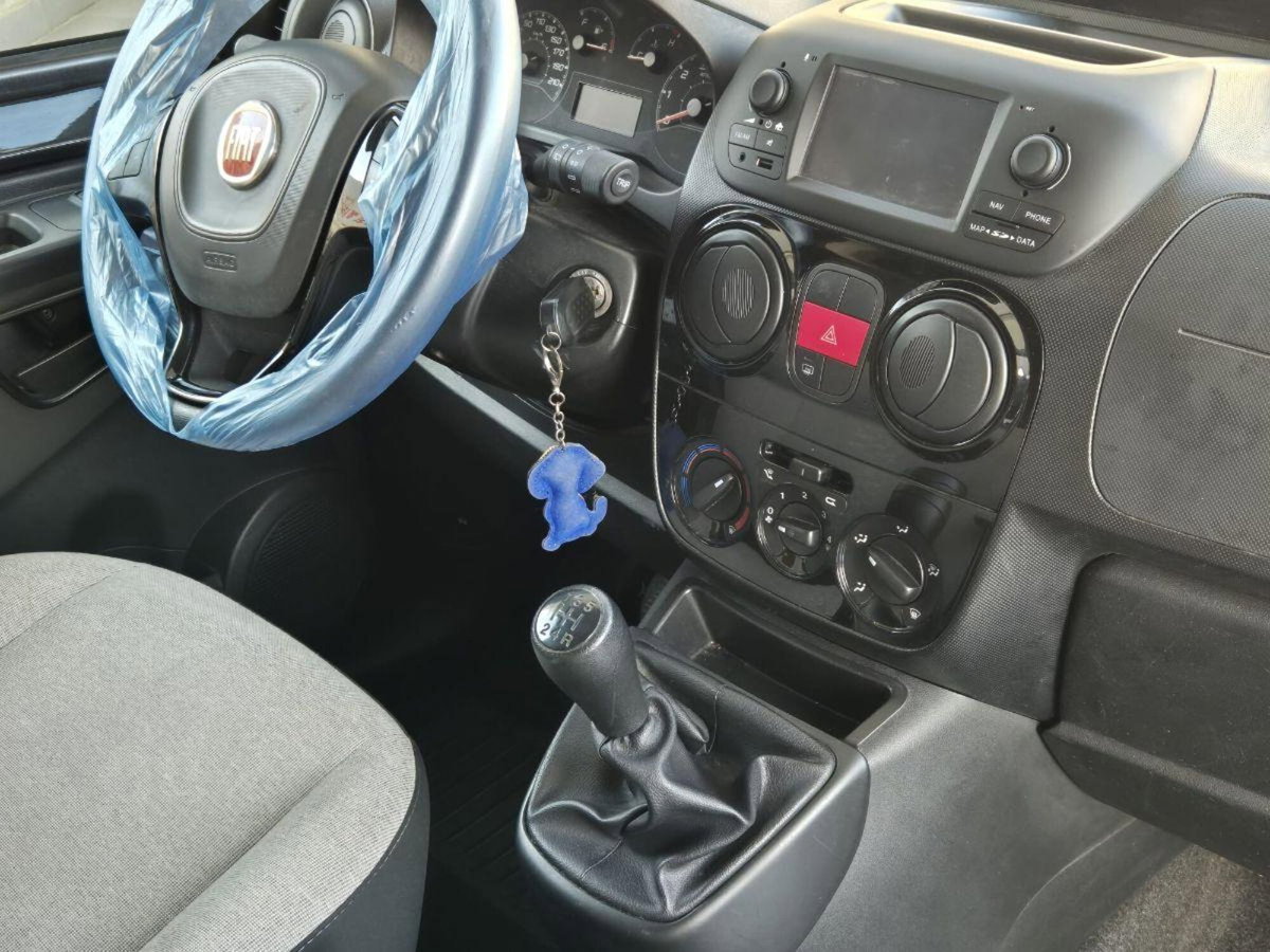 Fiat Qubo 1.3 MJT 95 CV Lounge (2)