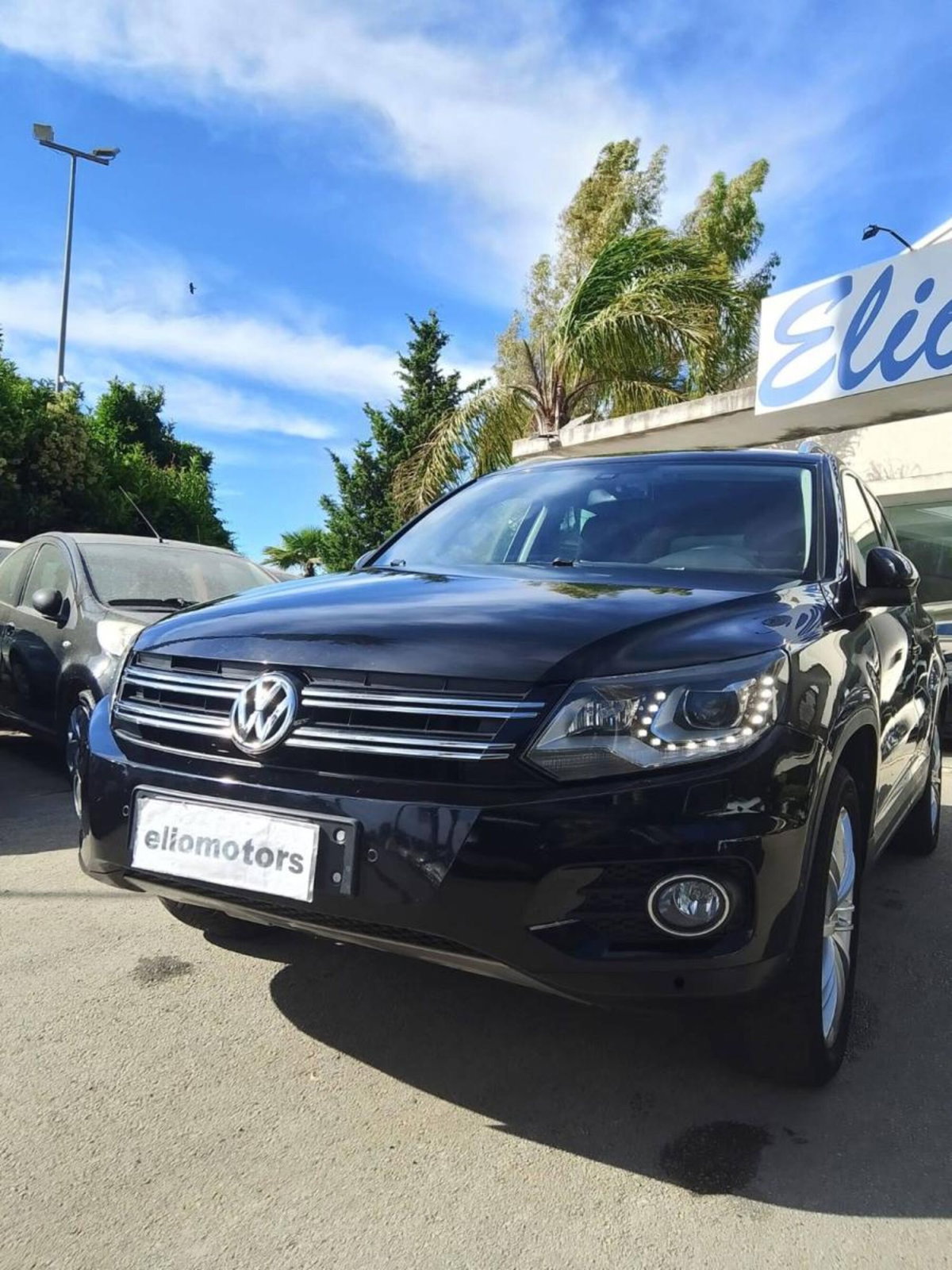 Volkswagen Tiguan 2.0 TDI 140 CV 4MOTION Track & Style (2)