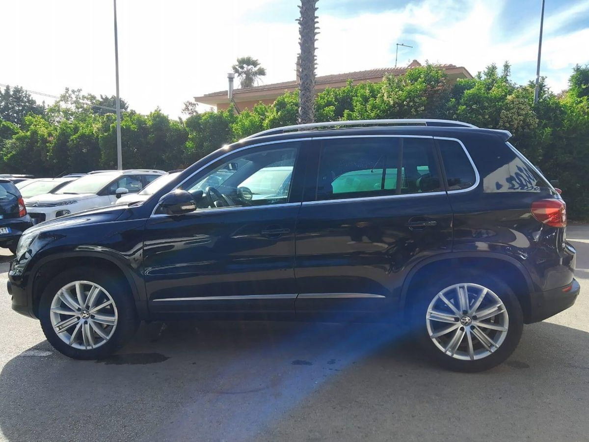 Volkswagen Tiguan 2.0 TDI 140 CV 4MOTION Track & Style (4)