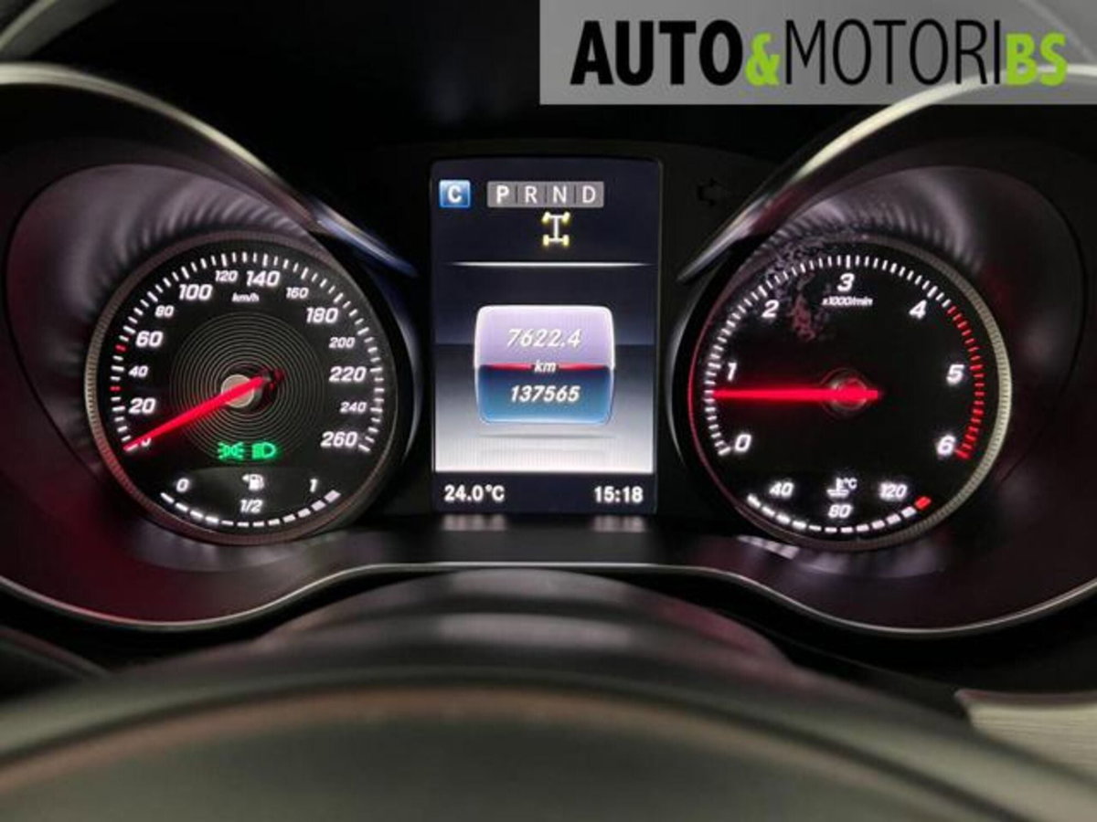 Mercedes-Benz Classe X Pick-up 350 d 4Matic Power (12)