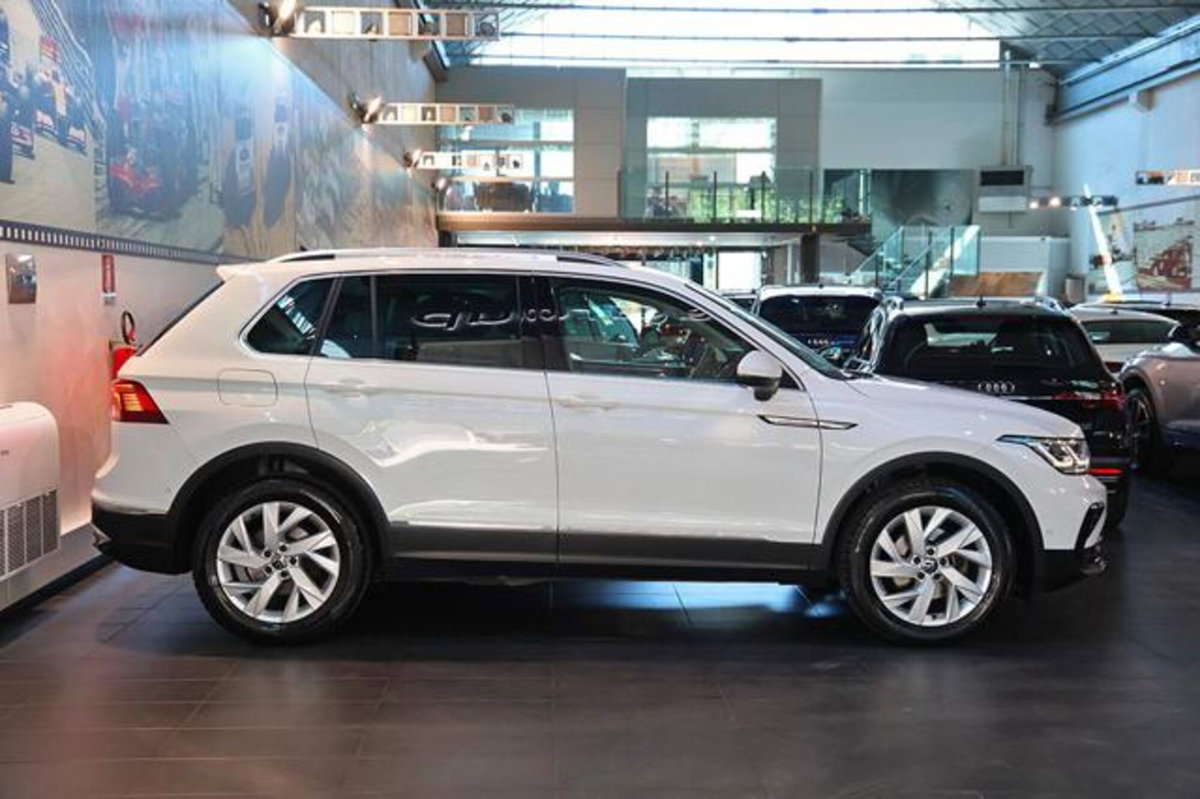 Volkswagen Tiguan 2.0 TDI 150 CV SCR DSG 4MOTION Elegance (2)