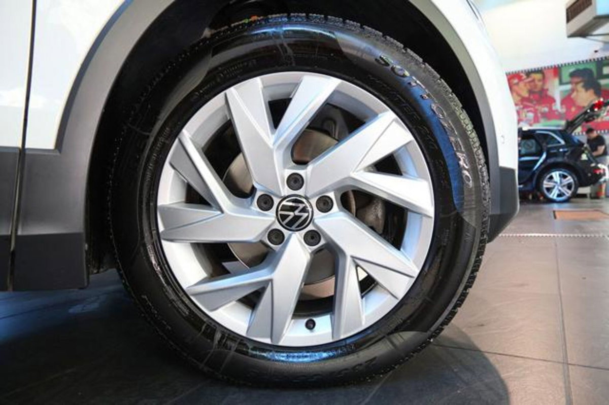 Volkswagen Tiguan 2.0 TDI 150 CV SCR DSG 4MOTION Elegance (6)