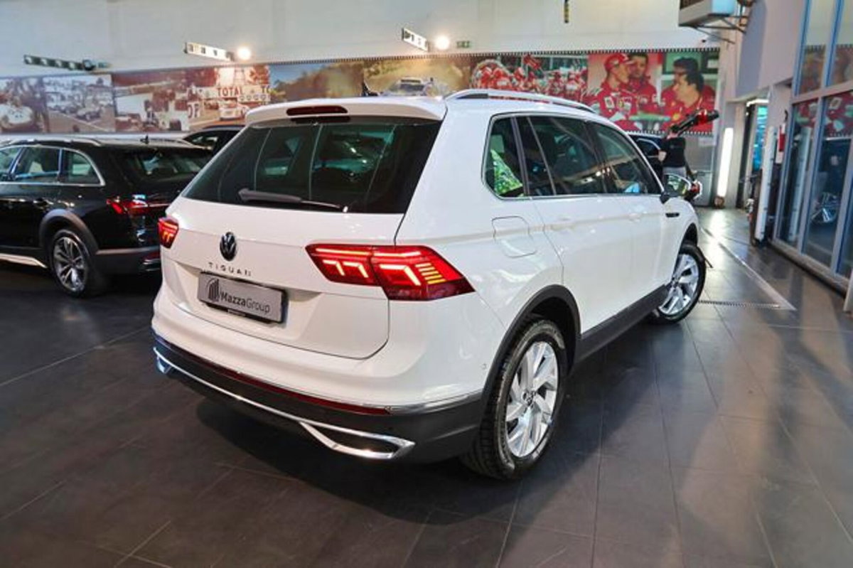 Volkswagen Tiguan 2.0 TDI 150 CV SCR DSG 4MOTION Elegance (9)