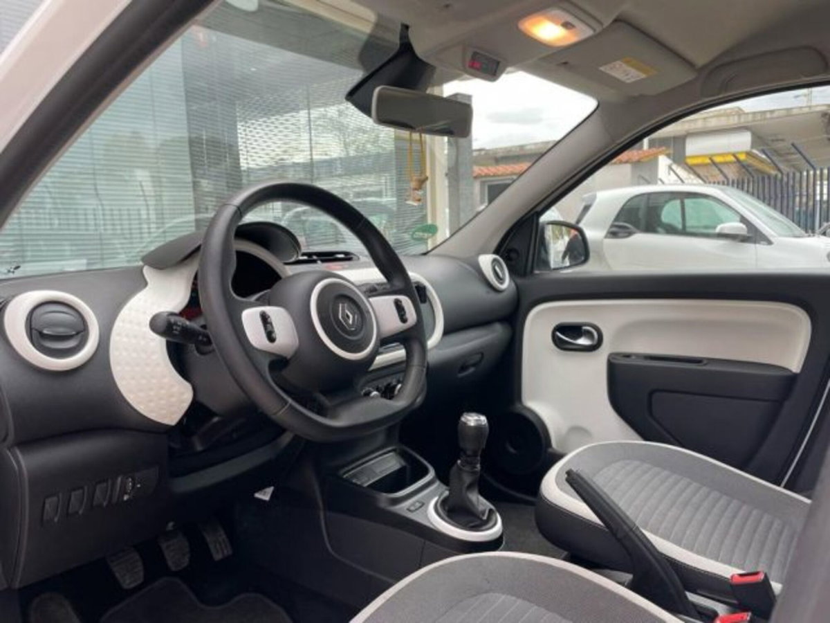 Renault Twingo 1.0 SCe Wave (10)