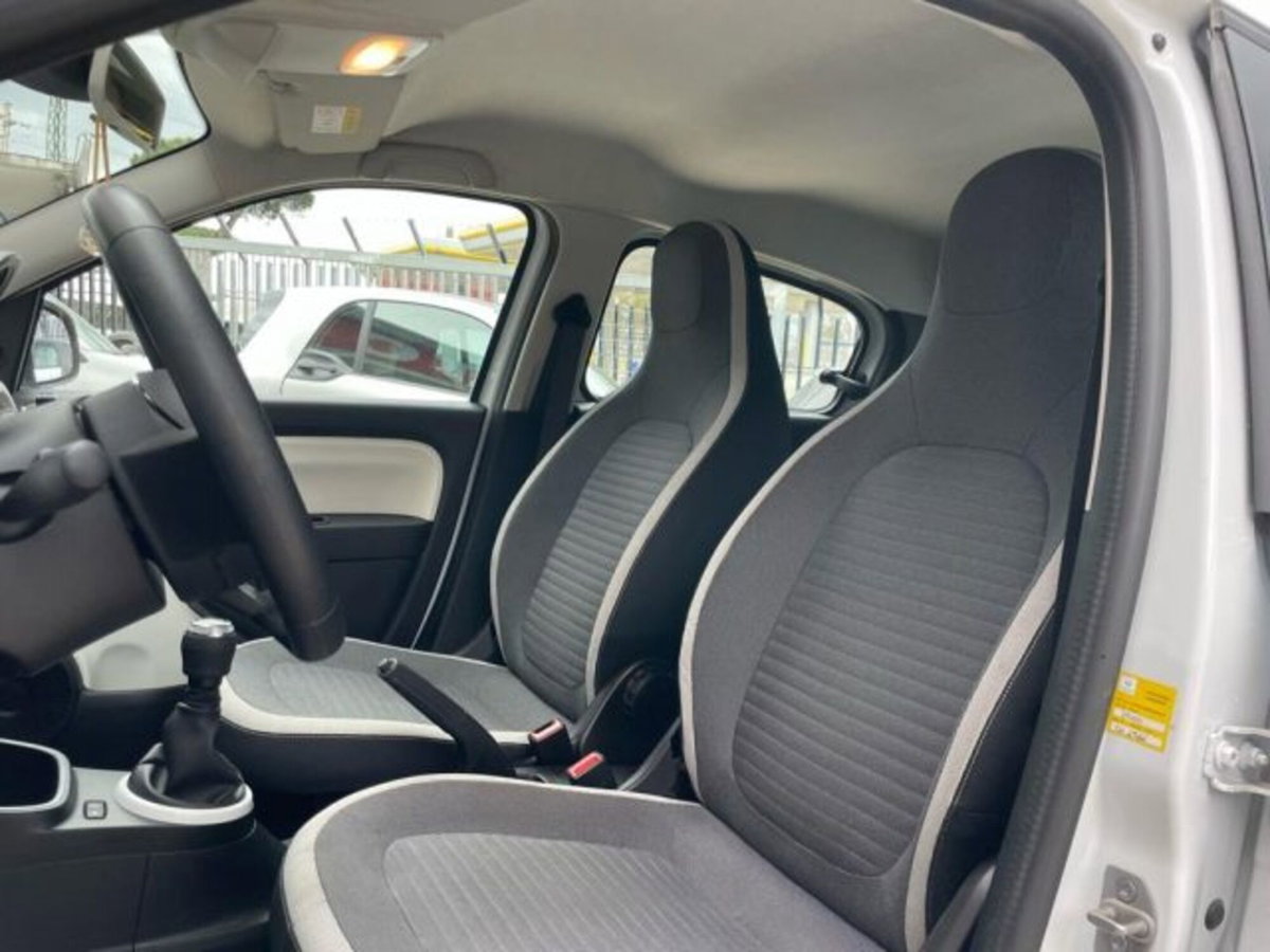 Renault Twingo 1.0 SCe Wave (14)