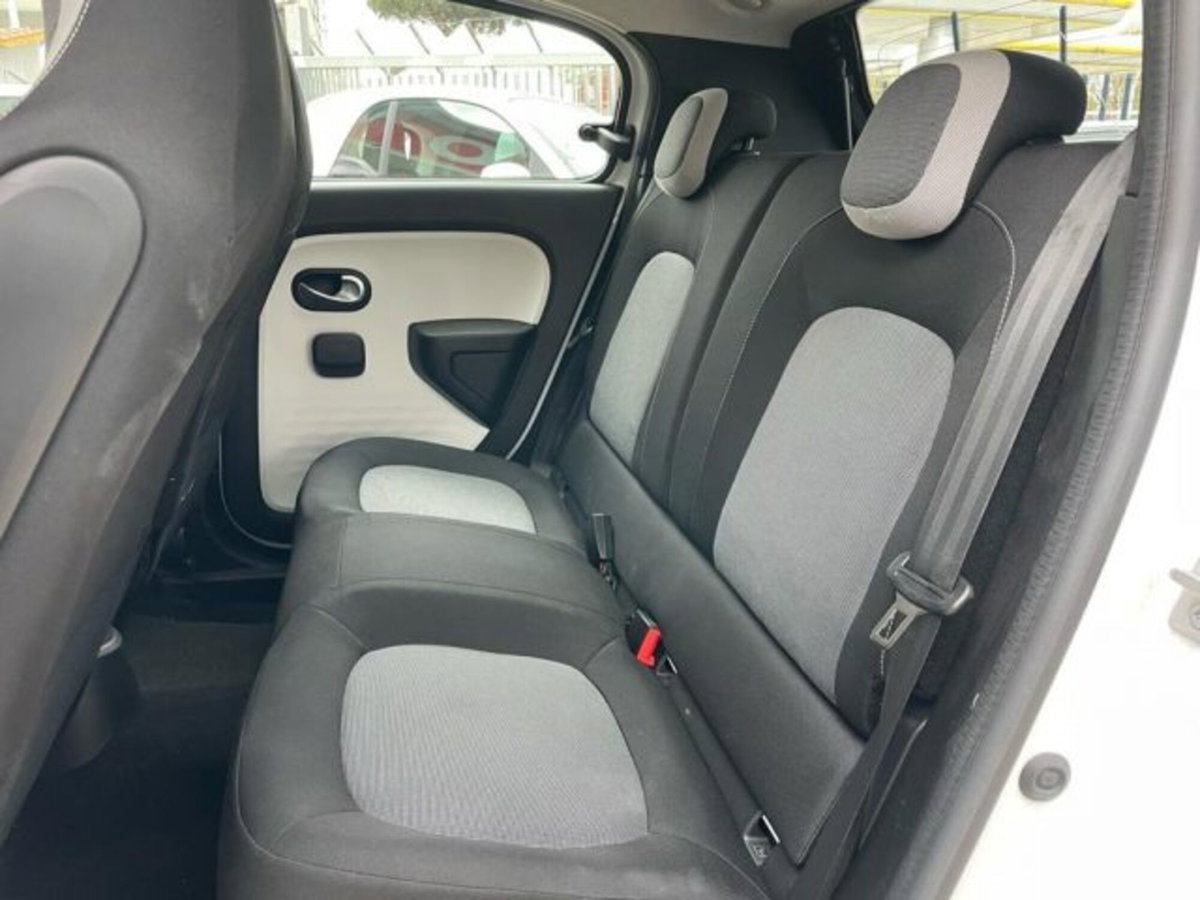 Renault Twingo 1.0 SCe Wave (15)