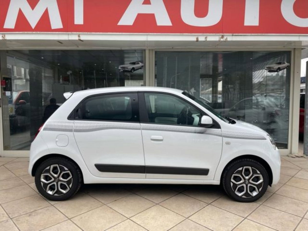 Renault Twingo 1.0 SCe Wave (6)