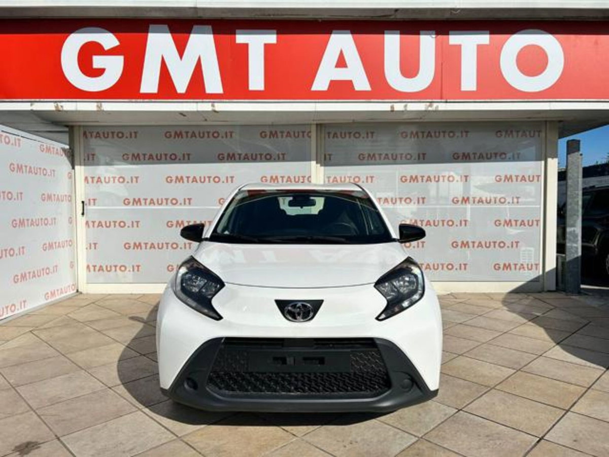 Toyota Aygo X 1.0 Lounge 72cv (8)