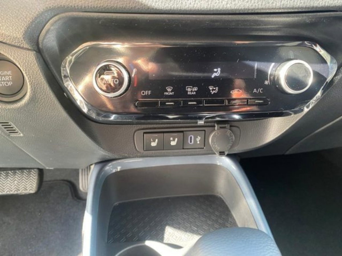 Toyota Aygo X 1.0 Trend 72cv (11)