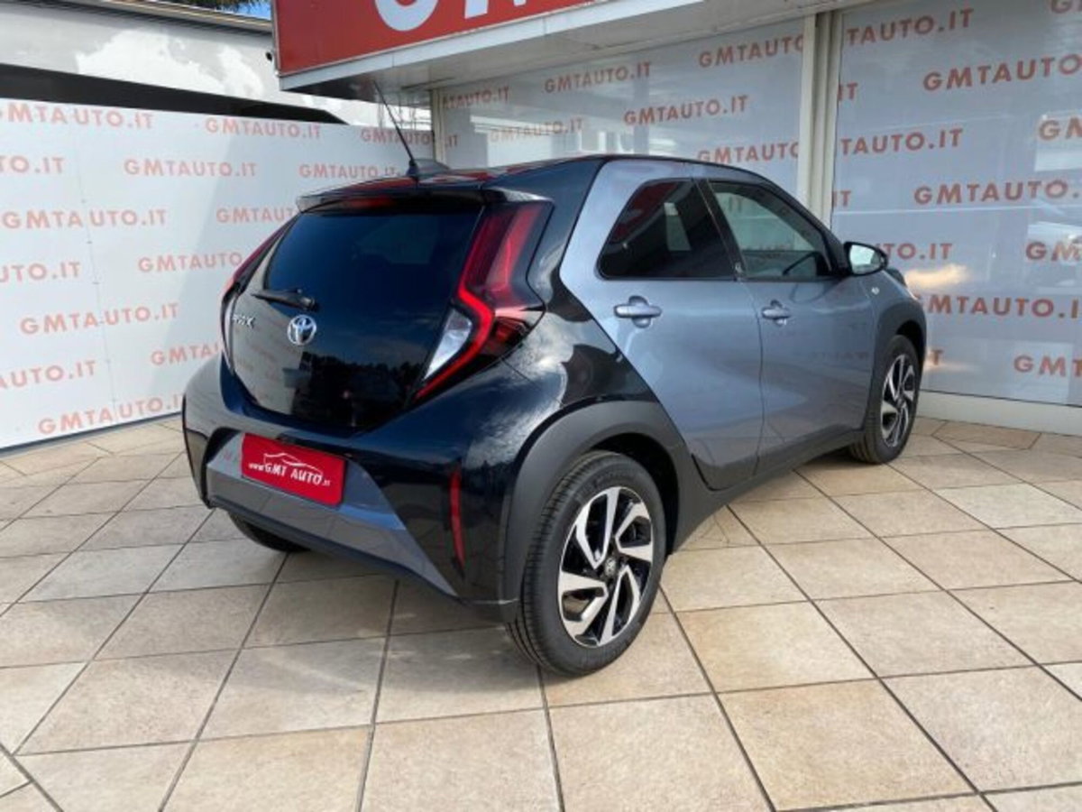Toyota Aygo X 1.0 Trend 72cv (4)