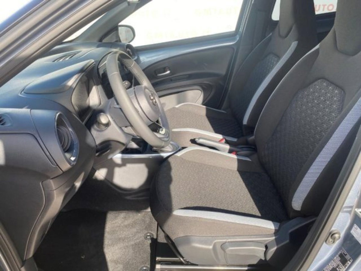 Toyota Aygo X 1.0 Trend 72cv (8)