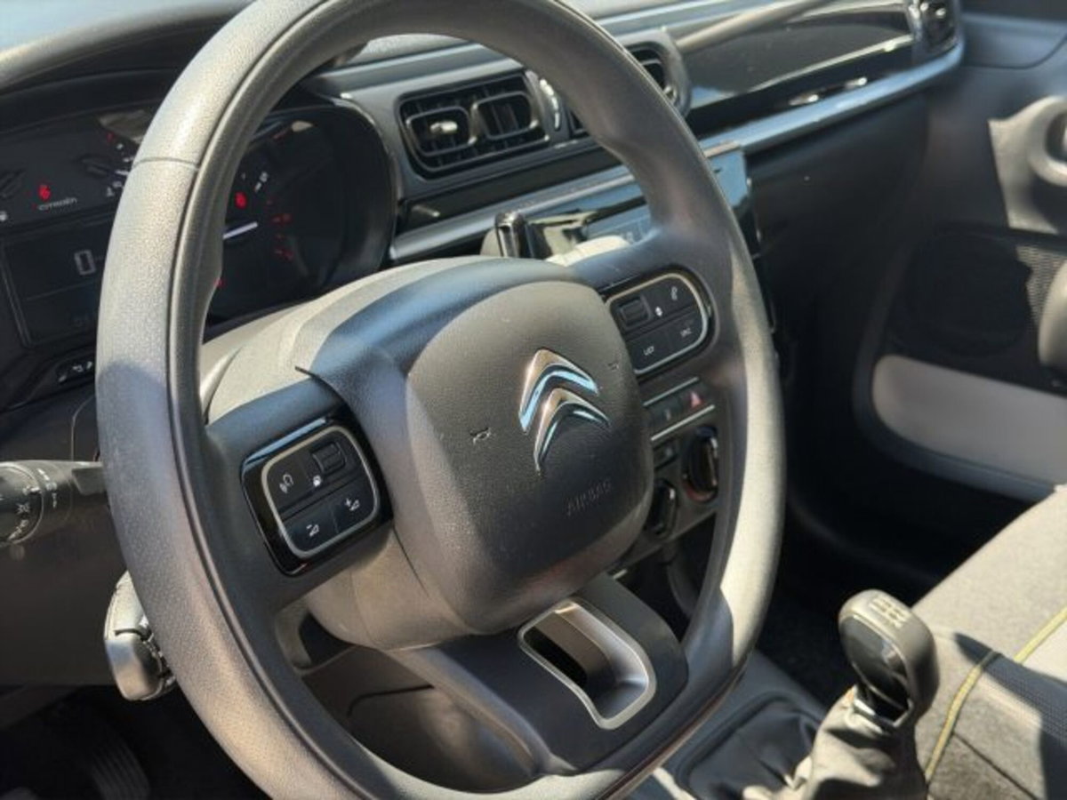 Citroen C3 BlueHDi 100 S&S Van Feel (11)