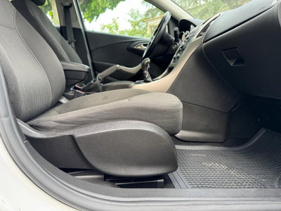 Opel Astra 1.7 CDTI 110CV 5 porte Cosmo (20)