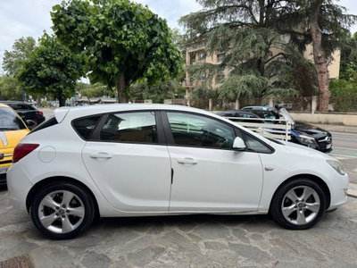 Opel Astra 1.7 CDTI 110CV 5 porte Cosmo (5)