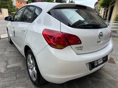 Opel Astra 1.7 CDTI 110CV 5 porte Cosmo (9)
