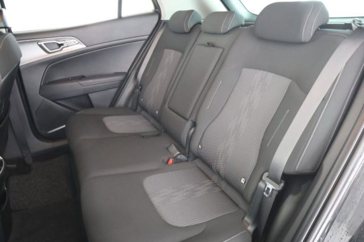 Kia Sportage 1.6 crdi mhev Style dct (3)
