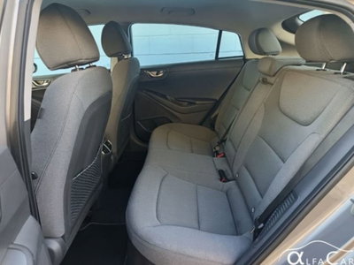 Hyundai Ioniq Plug-in Hybrid DCT Tech (13)