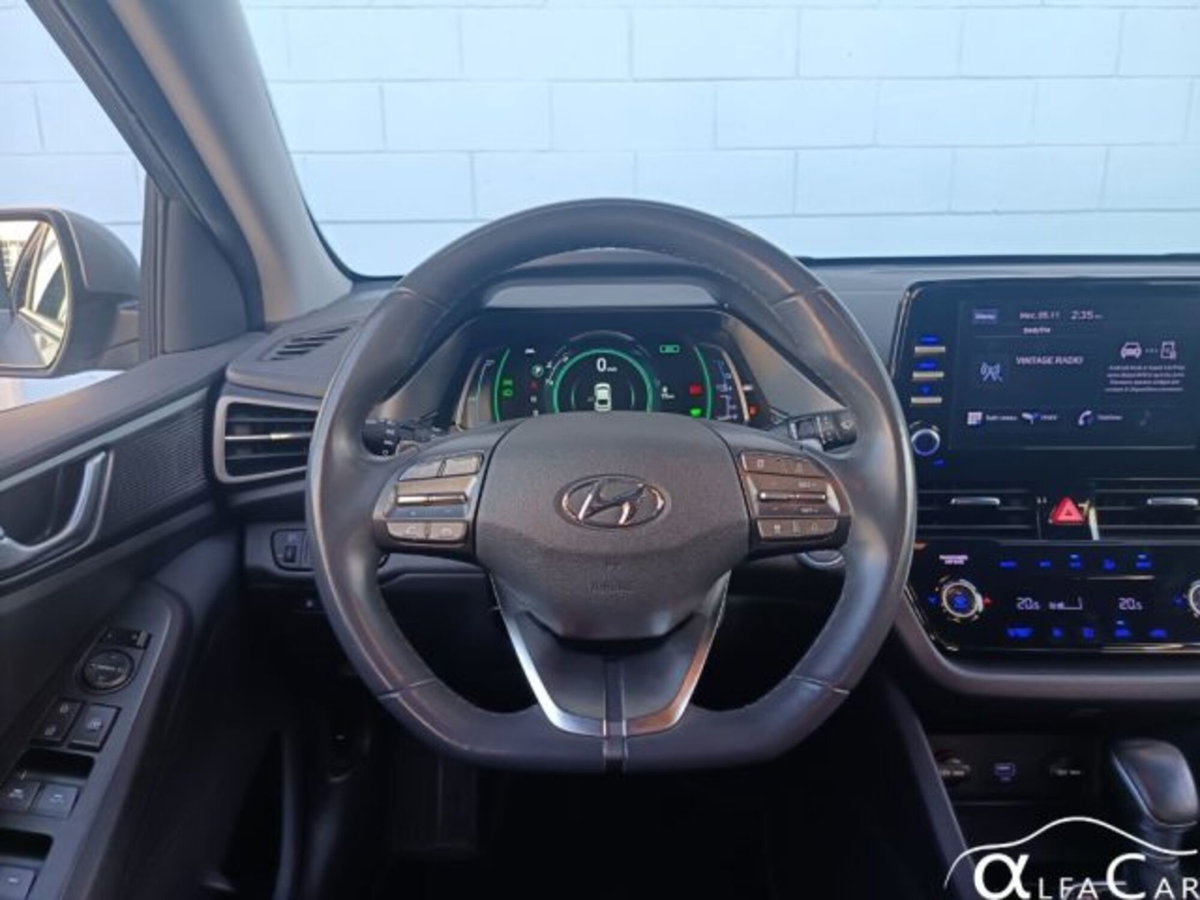 Hyundai Ioniq Plug-in Hybrid DCT Tech (14)