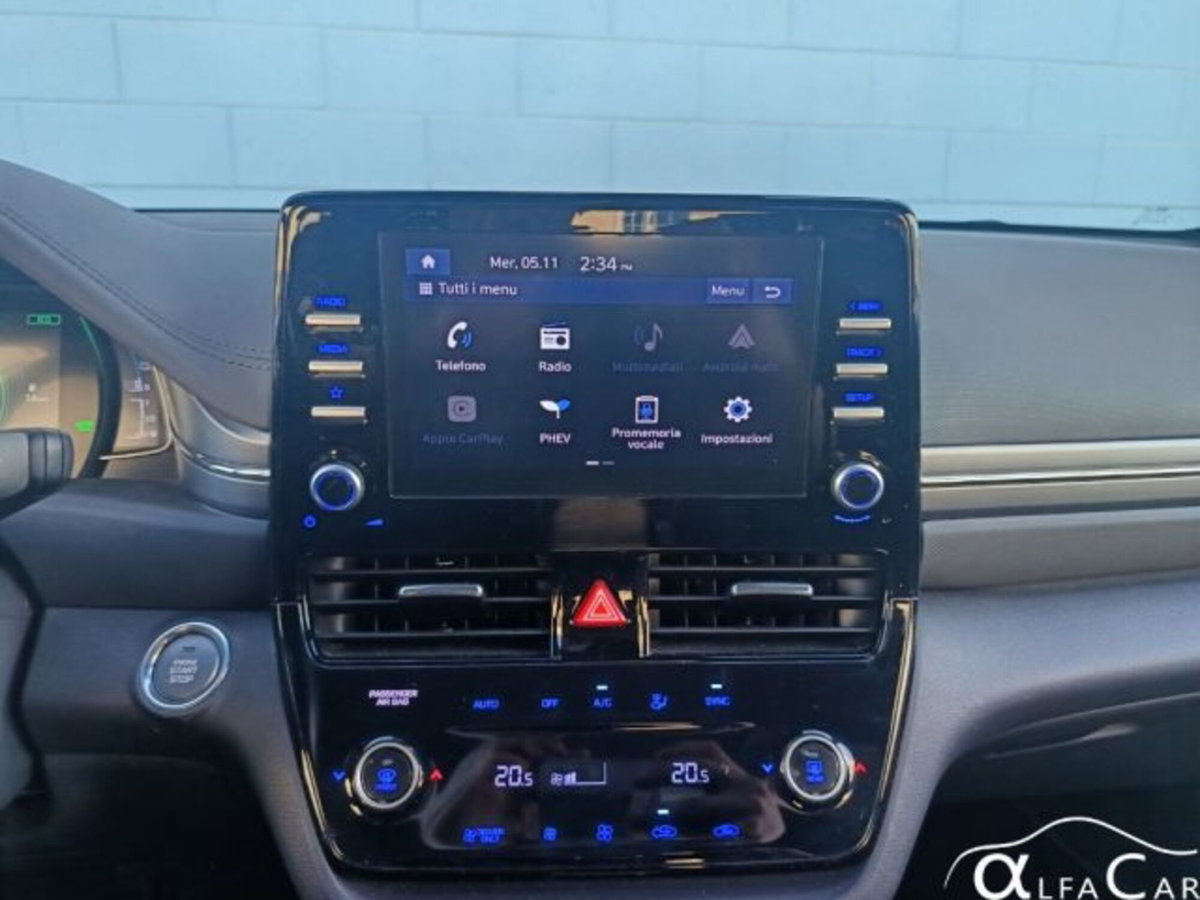 Hyundai Ioniq Plug-in Hybrid DCT Tech (16)