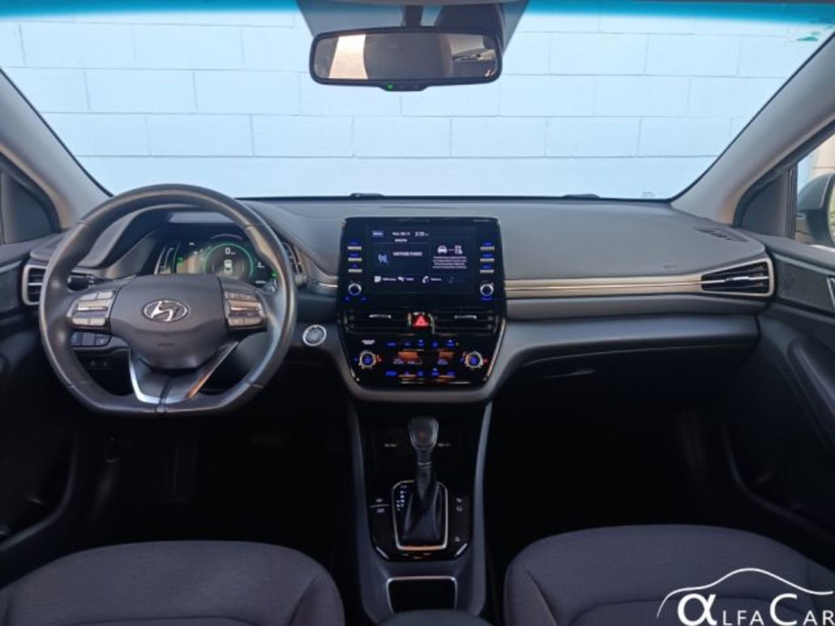 Hyundai Ioniq Plug-in Hybrid DCT Tech (6)