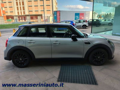 MINI Mini Clubman Clubman 1.5 Cooper Essential auto (6)