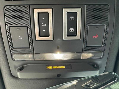 Land Rover Defender 110 3.0D I6 250 CV AWD Auto Commercial SE (18)
