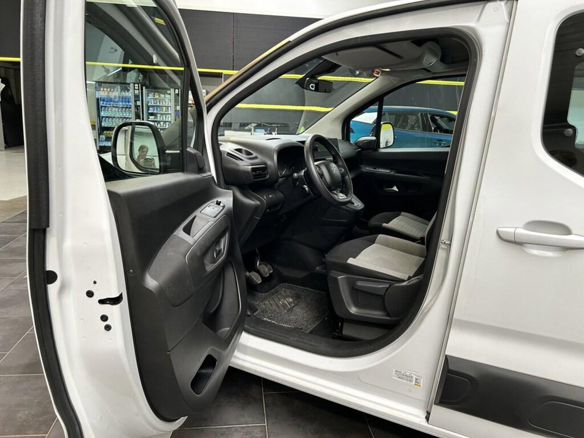 Citroen Berlingo BlueHDi 130 Stop&Start XL Feel Pack (8)