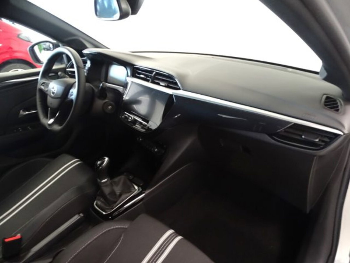 Opel Corsa 1.2 hybrid GS 100cv dct6 (15)