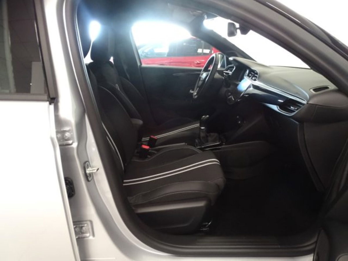 Opel Corsa 1.2 hybrid GS 100cv dct6 (16)