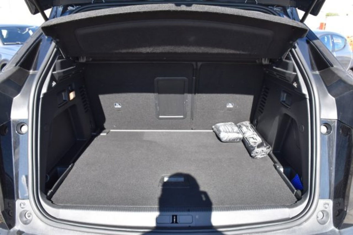 Peugeot 3008 BlueHDi 130 S&S Allure Pack (15)