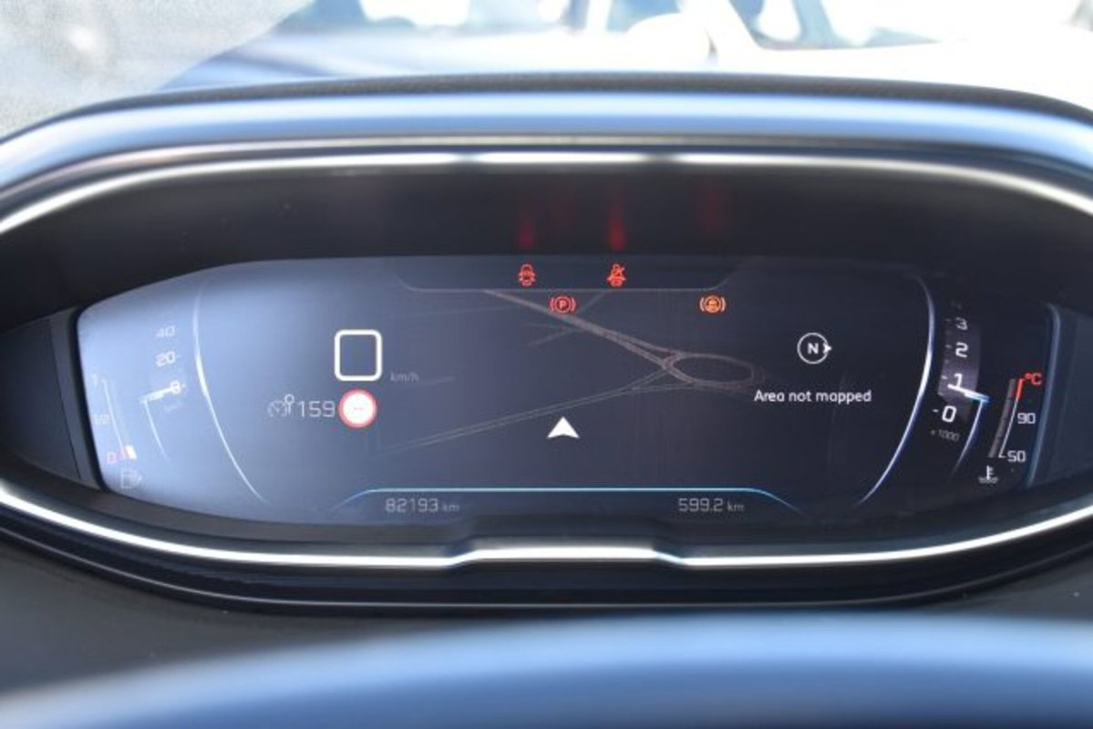 Peugeot 3008 BlueHDi 130 S&S Allure Pack (7)