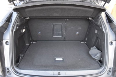 Peugeot 3008 BlueHDi 130 S&S EAT8 GT Line (18)