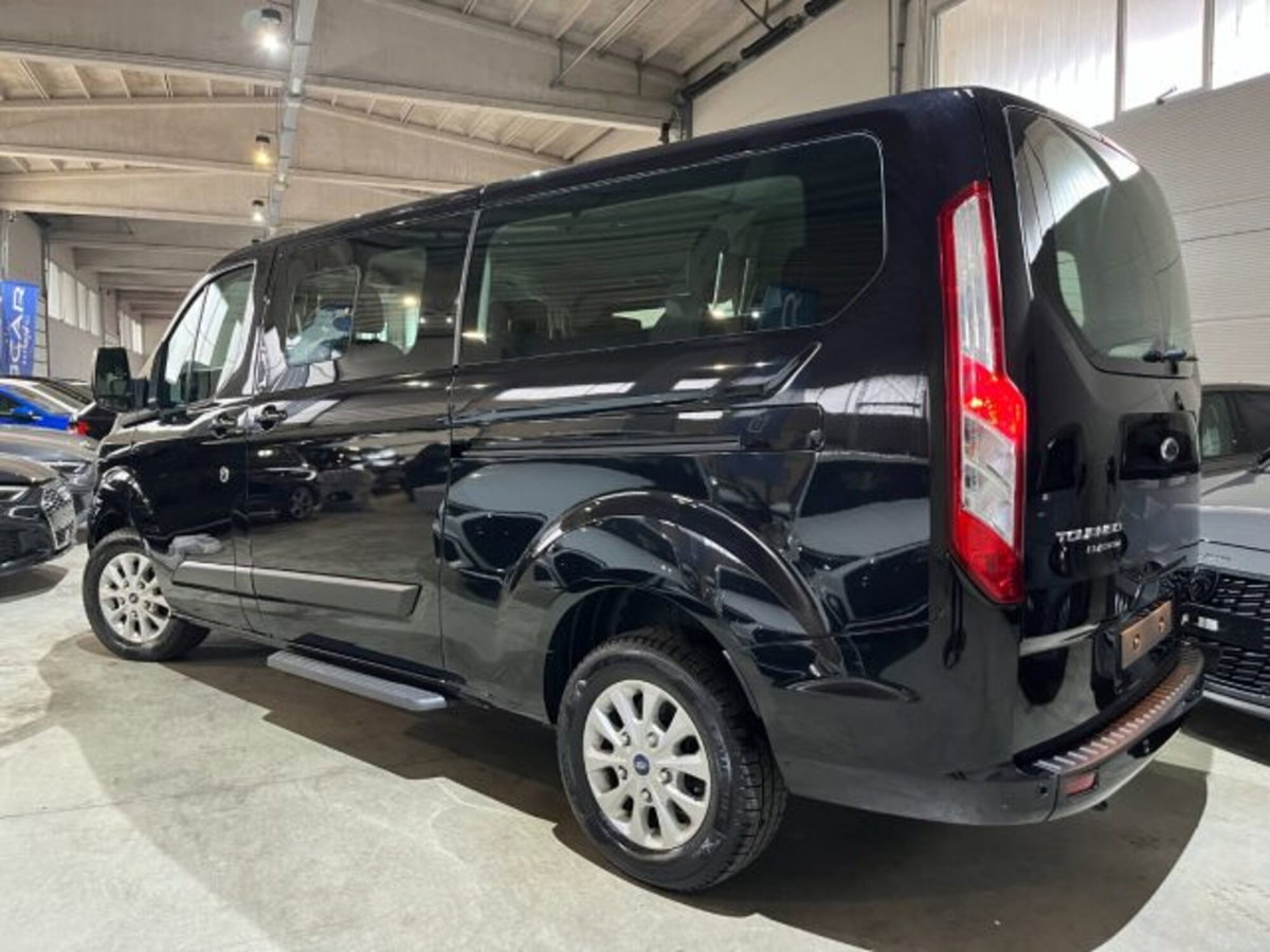 Ford Tourneo Custom 320 2.0 EcoBlue 150CV PL Titanium (3)